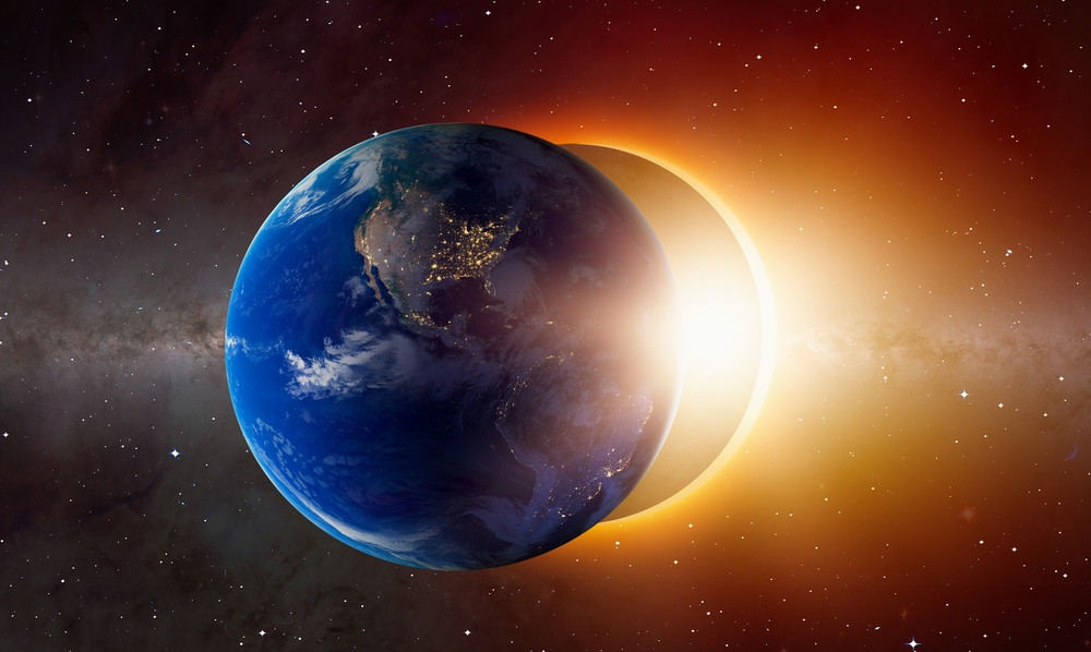 Eclipsă totală de Soare, vizibilă în Europa. Un spectacol astronomic rar are loc în această seară