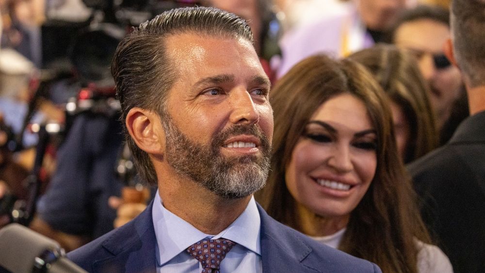 Fiul lui Trump ajunge la București. Care este scopul vizitei