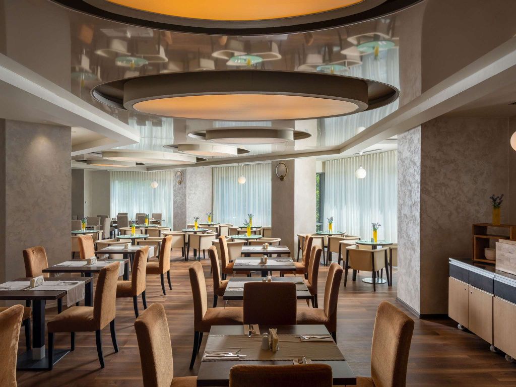 FOTO | Un nou lanț de hoteluri intră pe piața din România. A deschis primul hotel în centrul Bu - Imagine 28