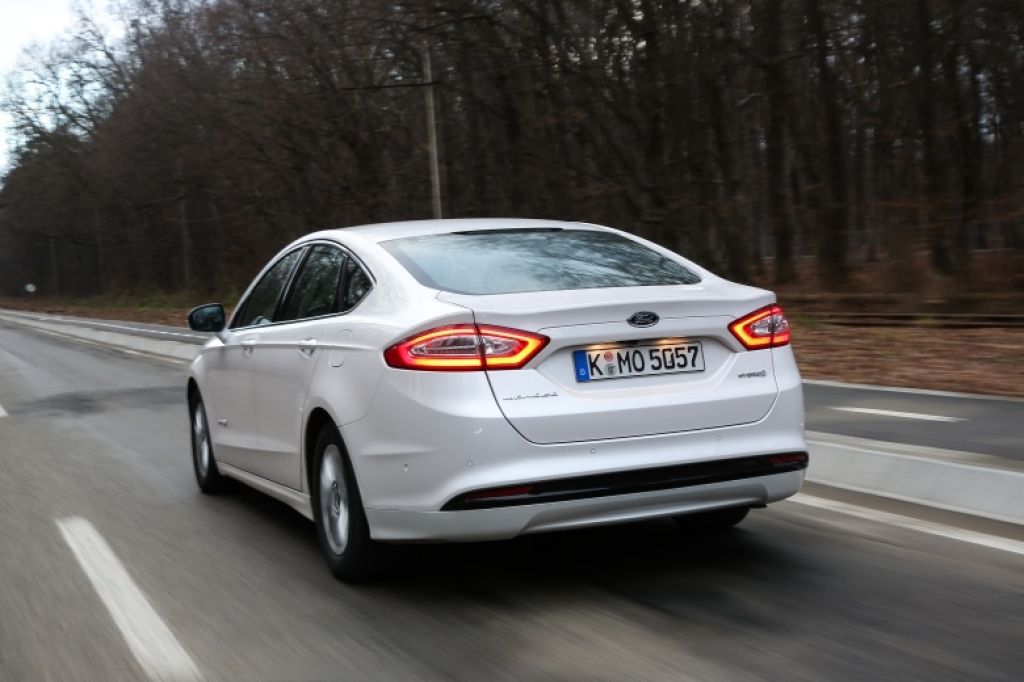 Ford Mondeo hibrid - Imagine 4