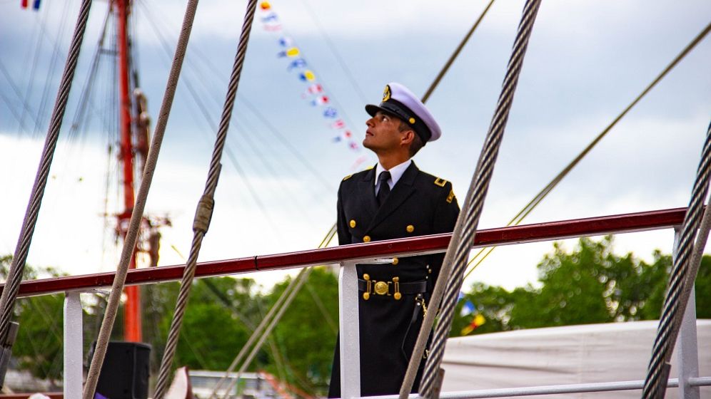 Câți bani poți câștiga și ce beneficii ai ca angajat în industria maritimă