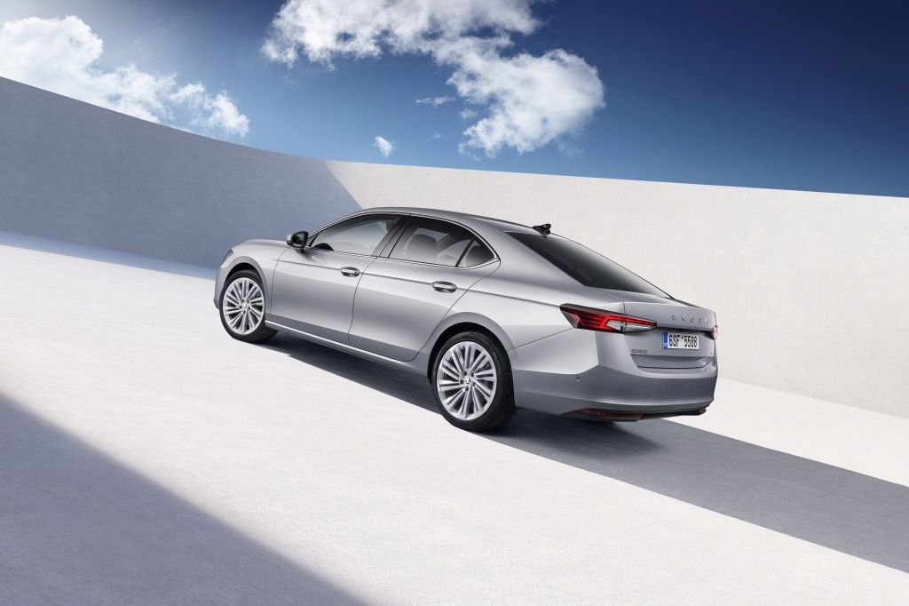 GALERIE FOTO | Cum arată noua Skoda Superb - Imagine 2