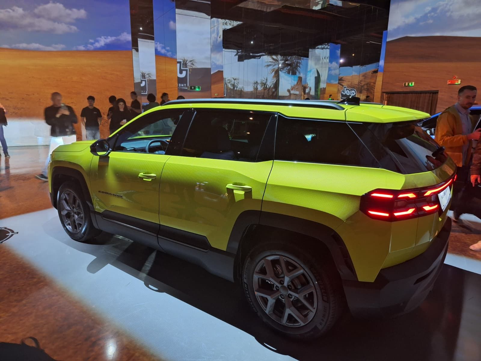 FOTO | Noul Jeep Compass, lansat în România. Cât costă versiunile hibride și ce autonomie are varianta electrică - Poza 3