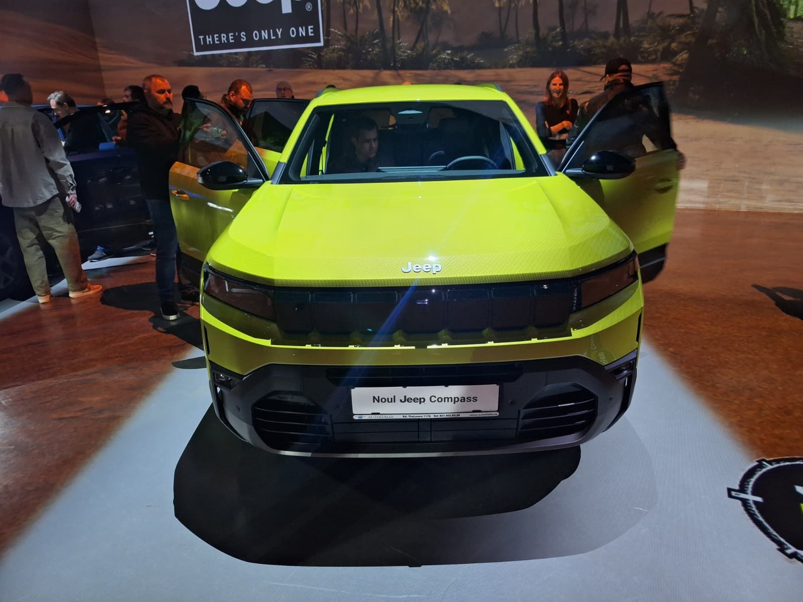 FOTO | Noul Jeep Compass, lansat în România. Cât costă versiunile hibride și ce autonomie are varianta electrică - Poza 4