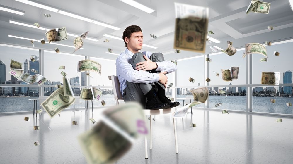 Peste un sfert dintre angajaţii români intenţionează să-şi schimbe locul de muncă. Salariul, principala vulnerabilitate a angajatorilor