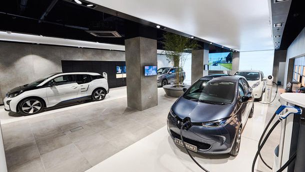 Inovatie in Londra: showroom multi-marca dedicat exclusiv masinilor electrice