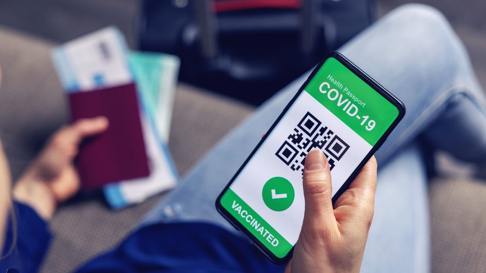 STS a lansat versiunea web a aplicației prin care pot fi verificate certificatele privind COVID-19