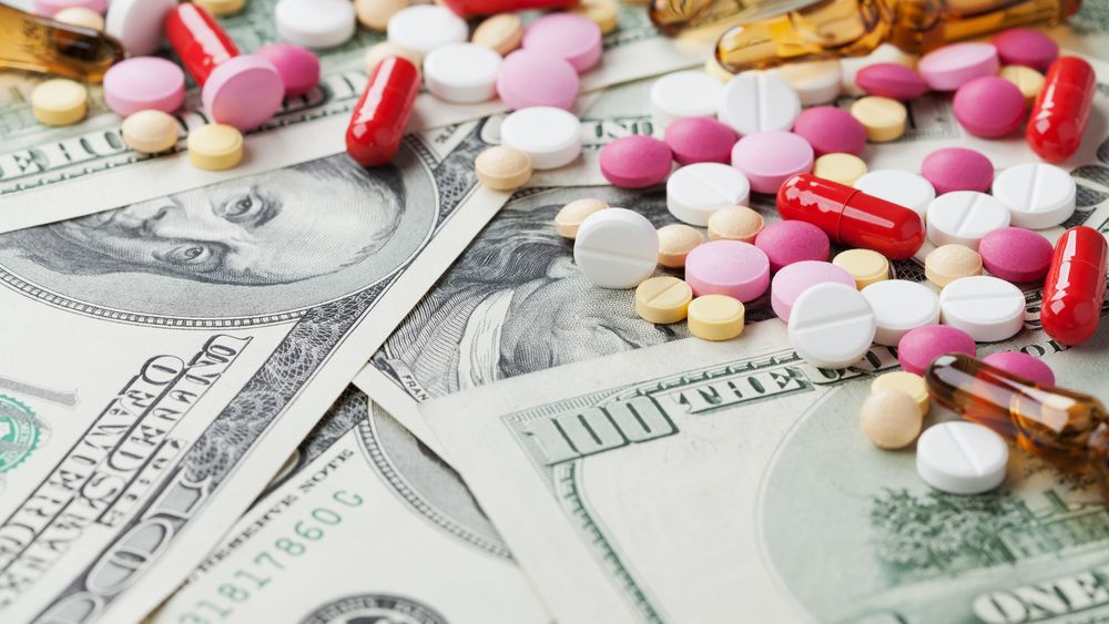 Producatorul de medicamente Ipsen cumpara produse de la Sanofi in valoare de 83 mln. euro