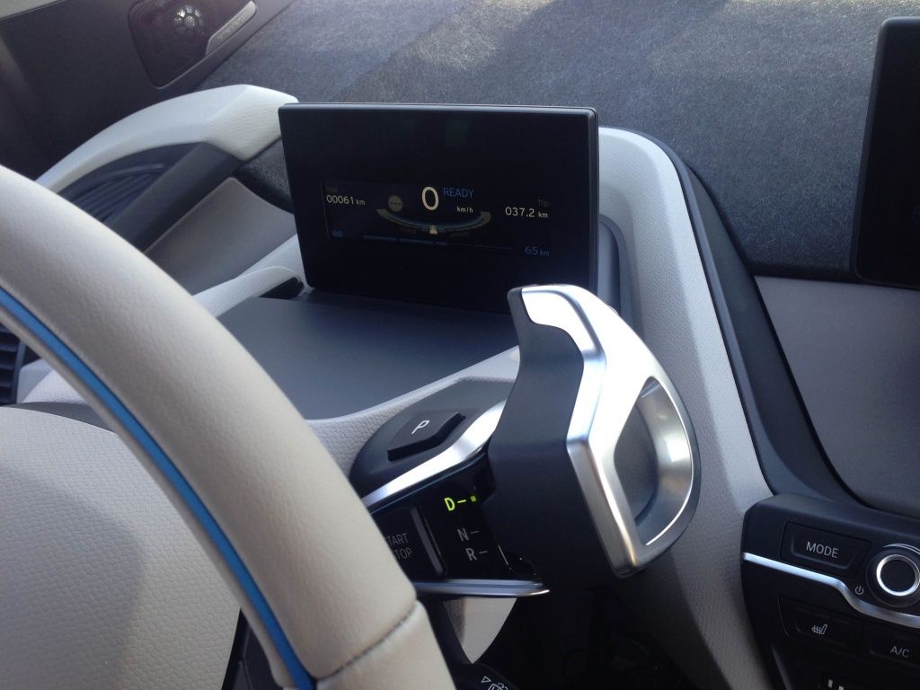 BMW i3 si i8 - Imagine 18