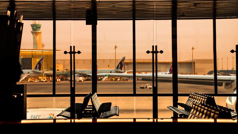 TOP cele mai bune companii aeriene si aeroporturi din lume. Pe ce loc se afla Tarom si Aeroportul Otopeni