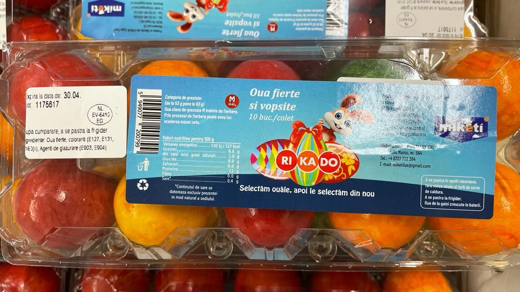 Bani pentru vopsit ouă: amenzi ANPC de aproape 400.000 de lei pentru ouă comercializate neconform