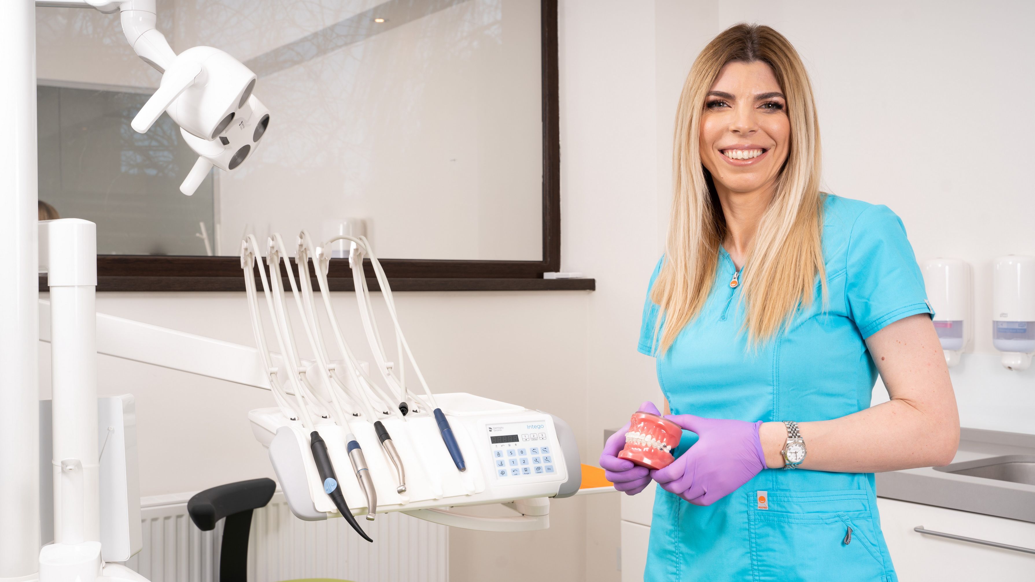 Medic ortodont: 30% dintre pacienții vechi au revenit la stomatolog cu probleme dentare agravate