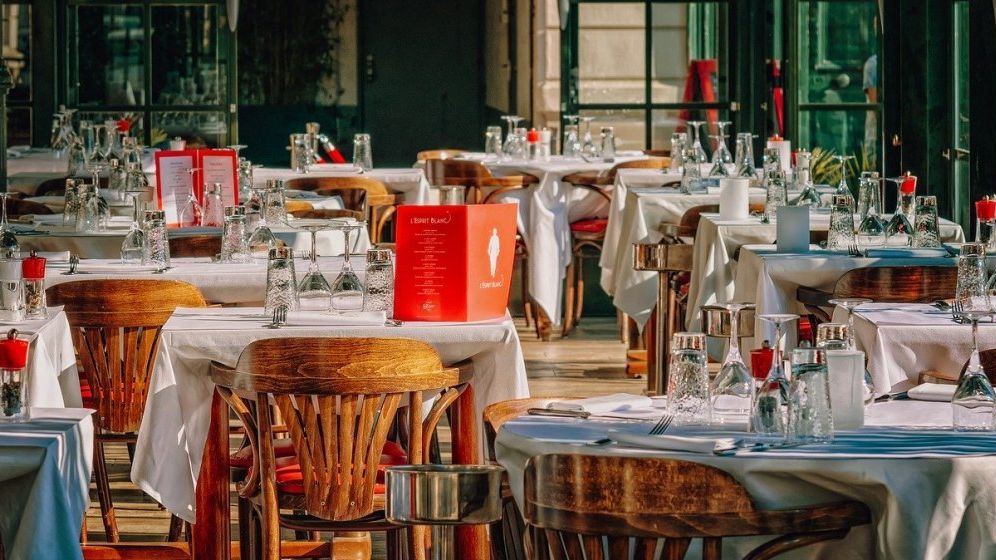 Restaurantele din România au înregistrat prima scădere a profiturilor după pandemie