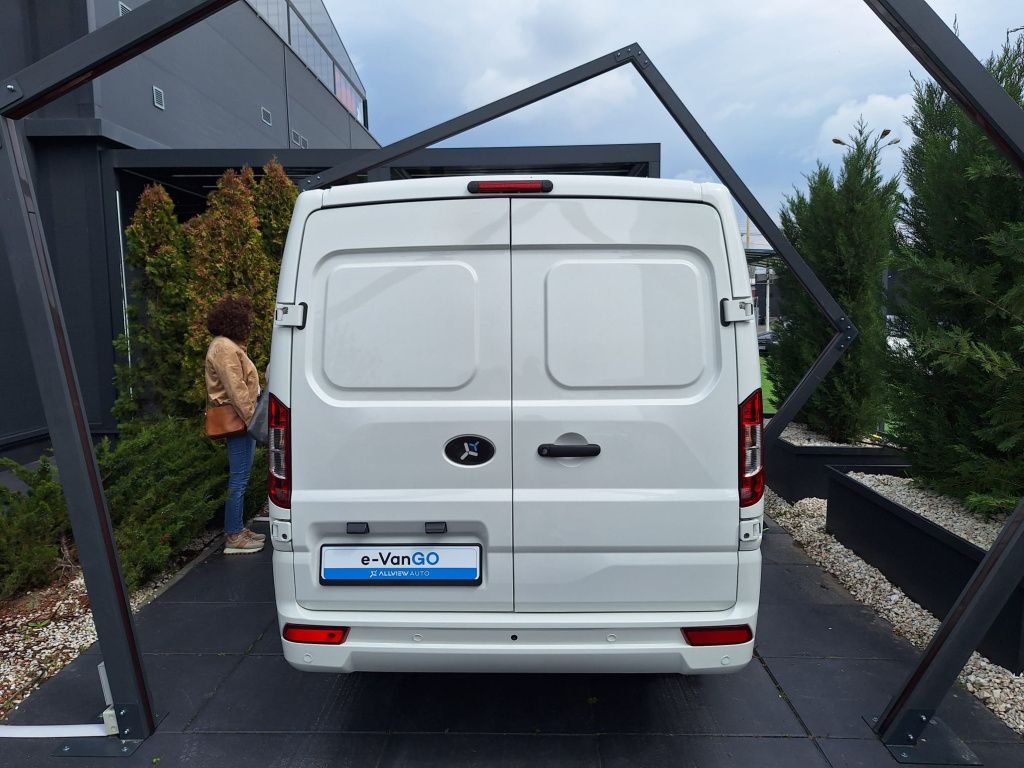 [FOTO] Allview intră în "žlumea" utilitarelor electrice. Cât costă noile modele - Imagine 4