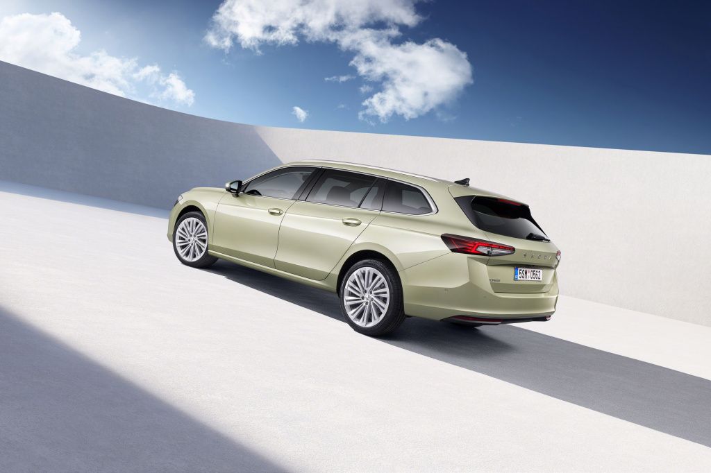 GALERIE FOTO | Cum arată noua Skoda Superb - Imagine 9