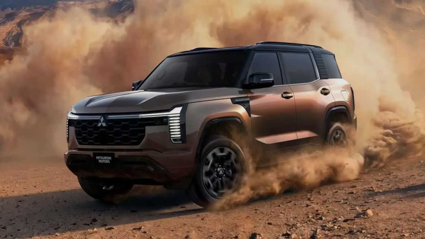 Mitsubishi Pajero revine cu dimensiuni mai mari și ambiții premium. Ce performanțe oferă noul SUV