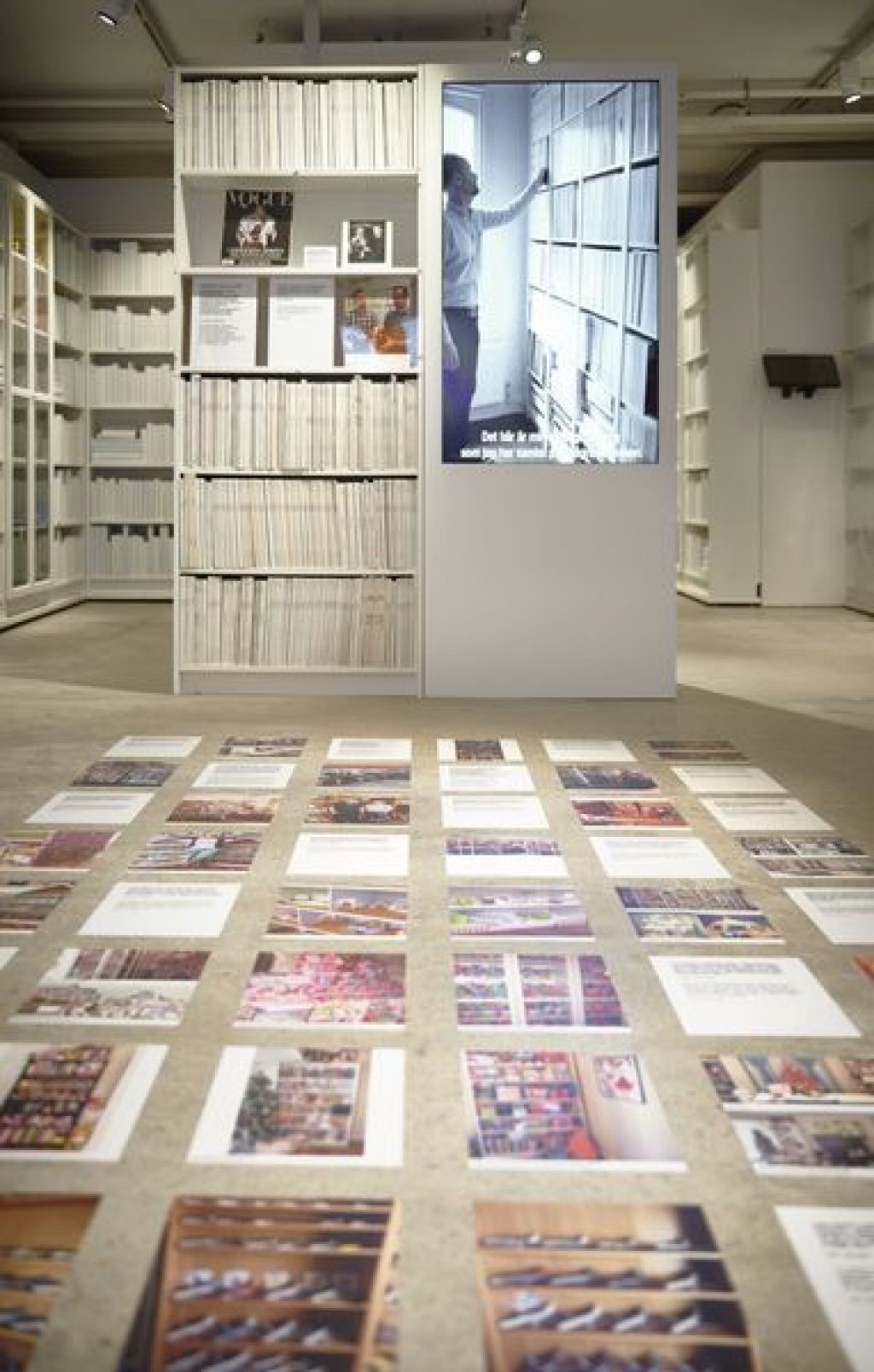 Biblioteca Billy. Expozitia principala- Your Story.