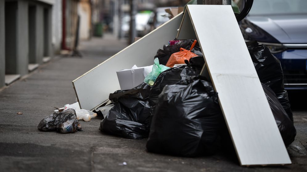 Cum explică Romprest gunoaiele neridicate din Sectorul 1