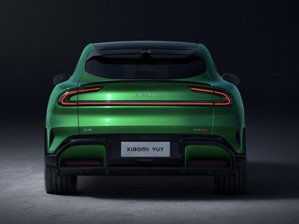 GALERIE FOTO Xiaomi a lansat mașina electrică YU7, rivalul modelului Y de la Tesla: Se vinde ca pĂ- Imagine 3