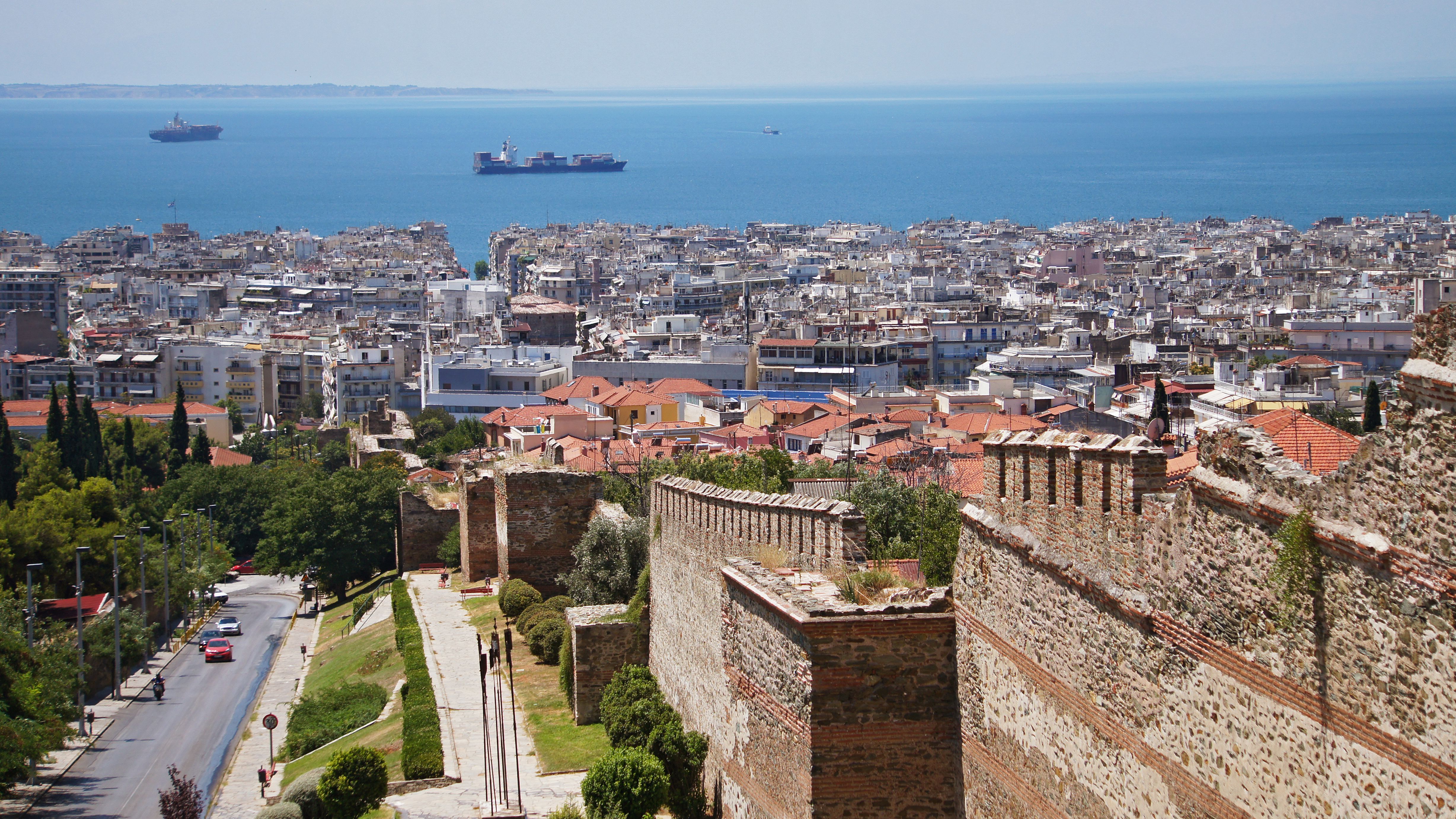 Grecia spera sa obtina aproape 232 de milioane de euro din vanzarea portului Thessaloniki