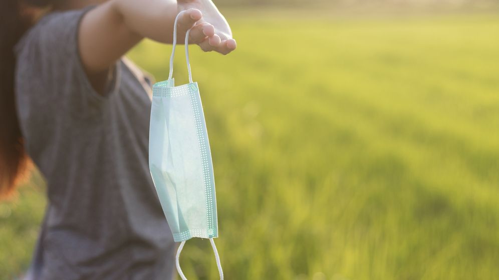 Măsuri de relaxare în România. Când spune Alexandru Rafila că am putea renunța la masca de protecție