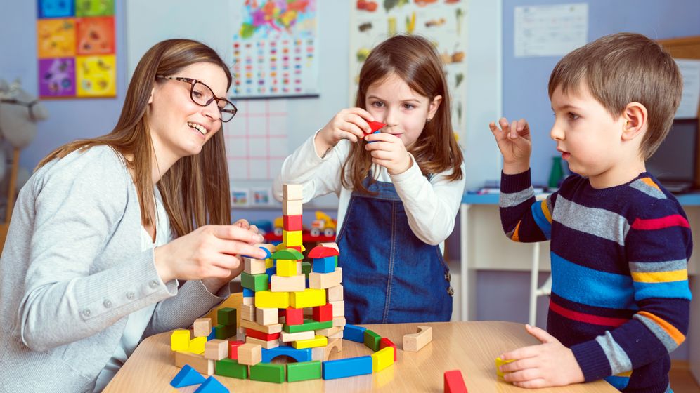 Înscrierea la creşă sau la grădiniţă începe pe 27 mai. Cum arată calendarul complet anunțat de Ministerul Educației