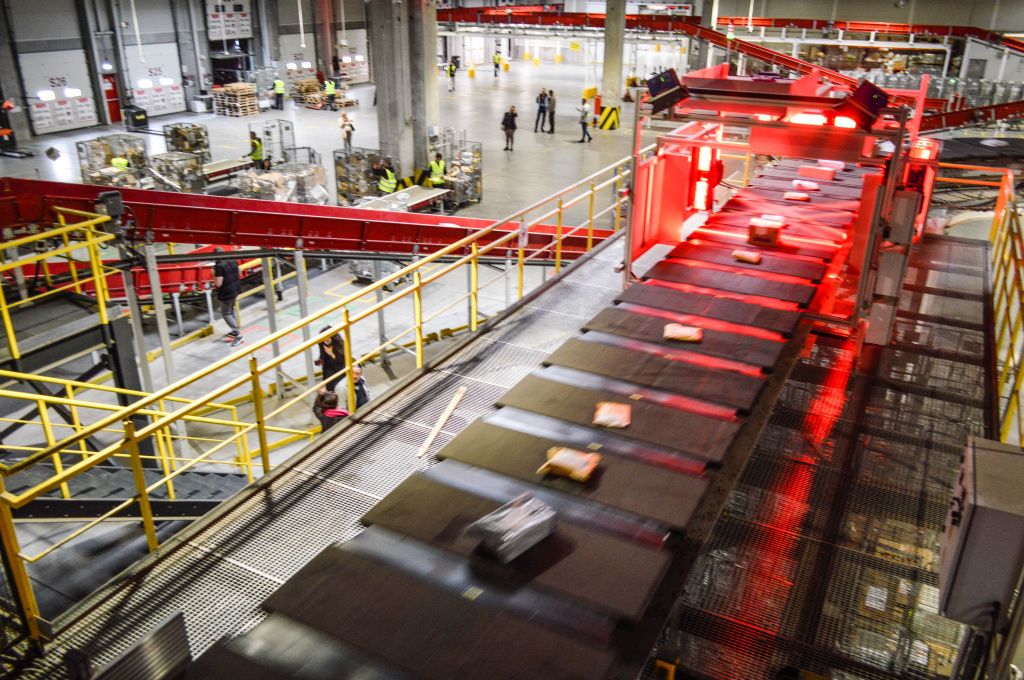 GALERIE FOTO | Cum arată cel mai mare centru logistic al Sameday - Imagine 46