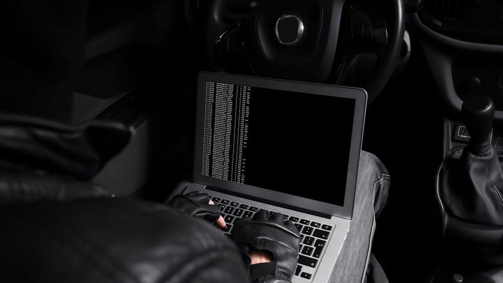 Cinci probleme de securitate ale masinilor conectate care ajuta hotii sa va fure masina