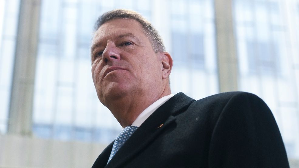 Iohannis a fost înlocuit de Bolojan. Mesajul fostului președinte: ”Să aveți grijă de România”