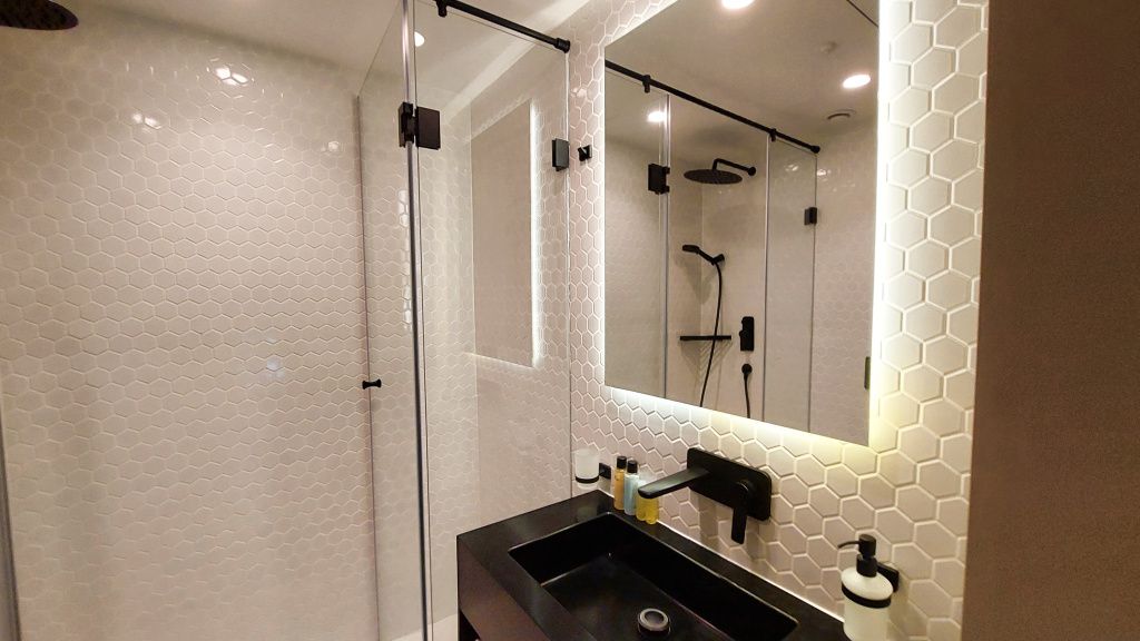 GALERIE FOTO | Cum arată apartamentele milionarei Anja Graf din centrul Capitalei - Imagine 20