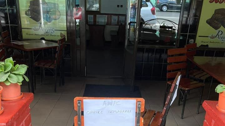 ANPC a oprit temporar grătarele de la Dedulești: ce au găsit la comercianții care vând celebrii mici