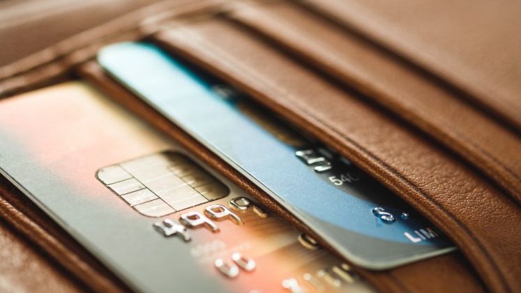 Doi romani arestati in India pentru piratarea a sute de ATM-uri: cati bani ar fi furat acestia