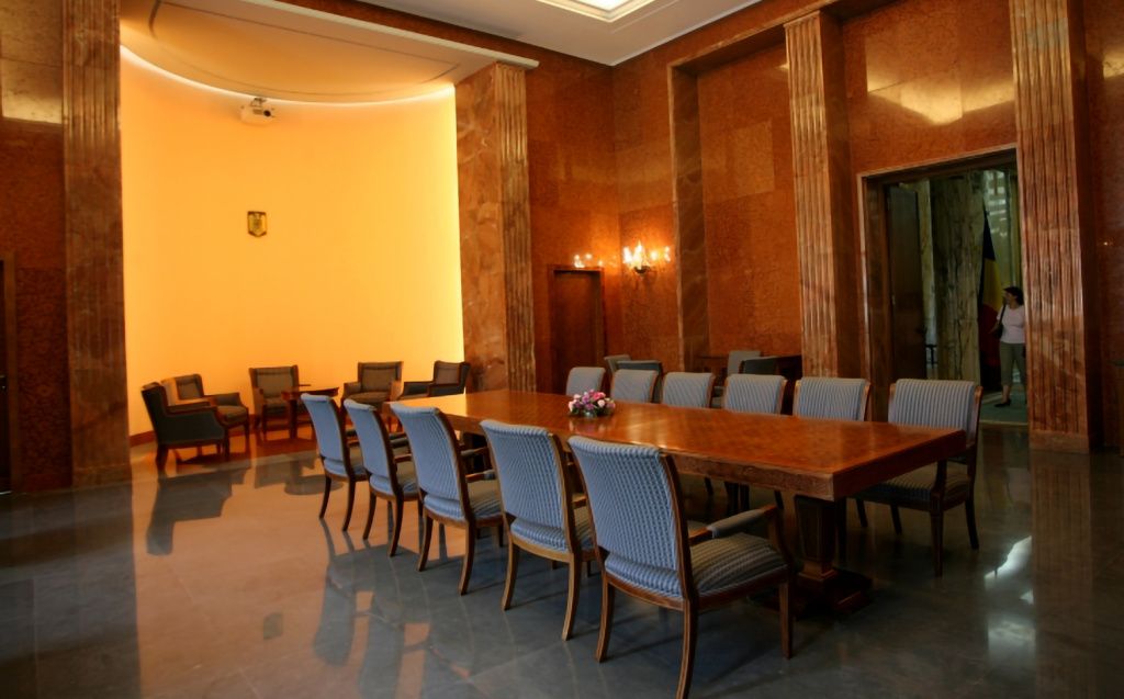 GALERIE FOTO | Clădiri faimoase - Palatul Victoria, lucruri pe care le știai sau nu despre sediul - Imagine 11