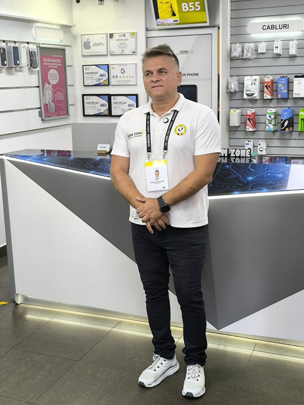 A apărut în România service-ul unde îți repari singur telefonul: unde se află și cum funcțio - Imagine 9