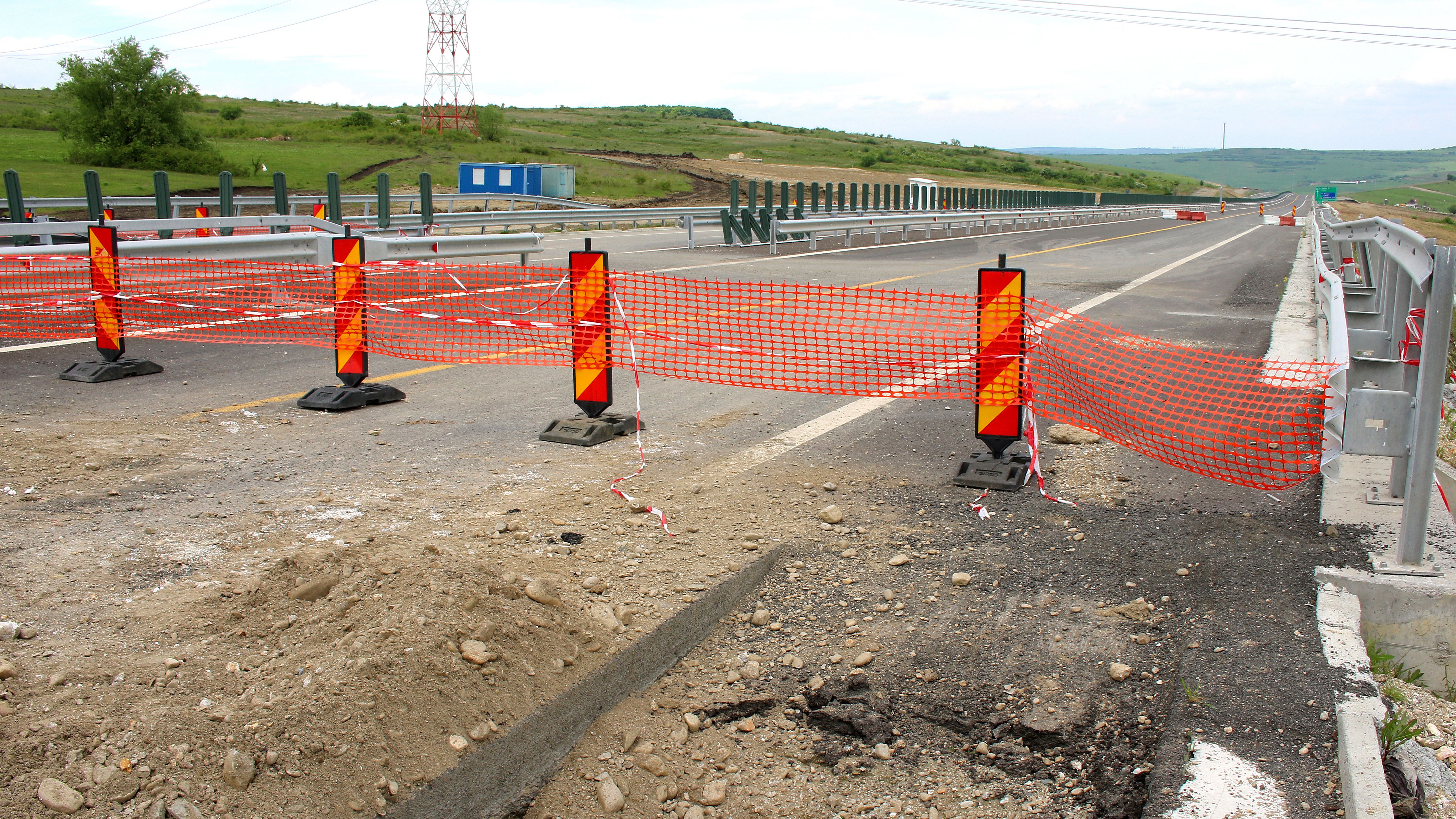 Pro Infrastructura: Guvernul propune termene fanteziste pentru autostrazi, cu harti facute pe genunchi fara nicio valoare