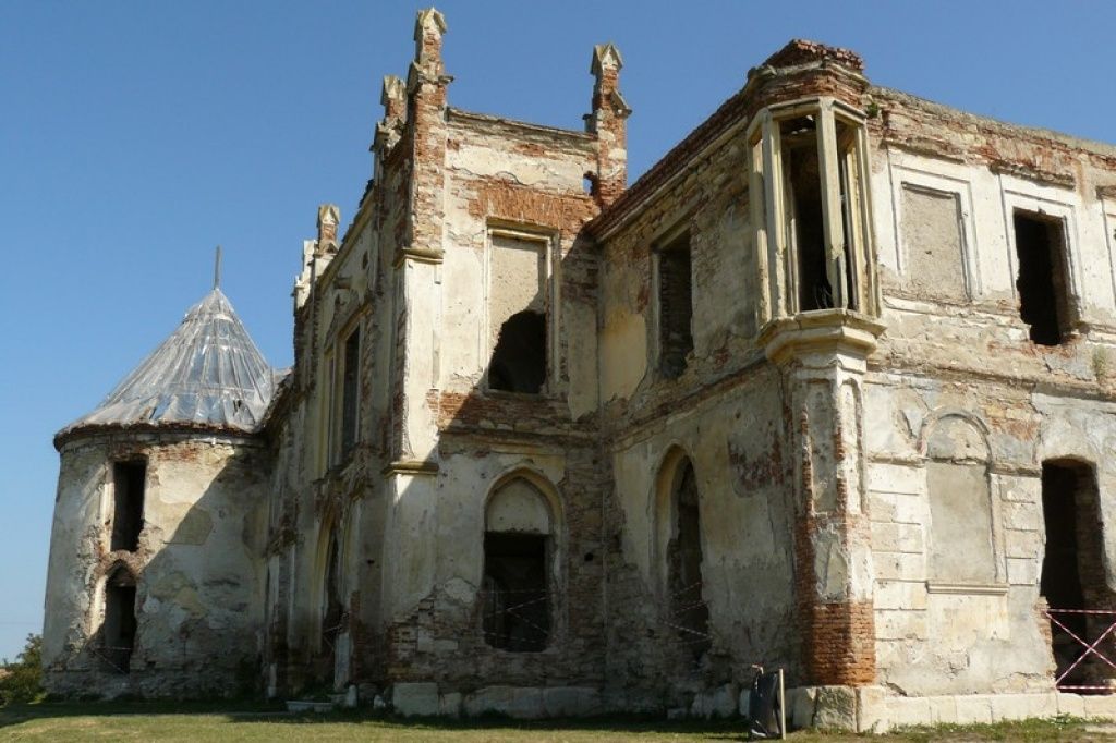 Cladiri Emblema - Castelul Banffy - Imagine 9