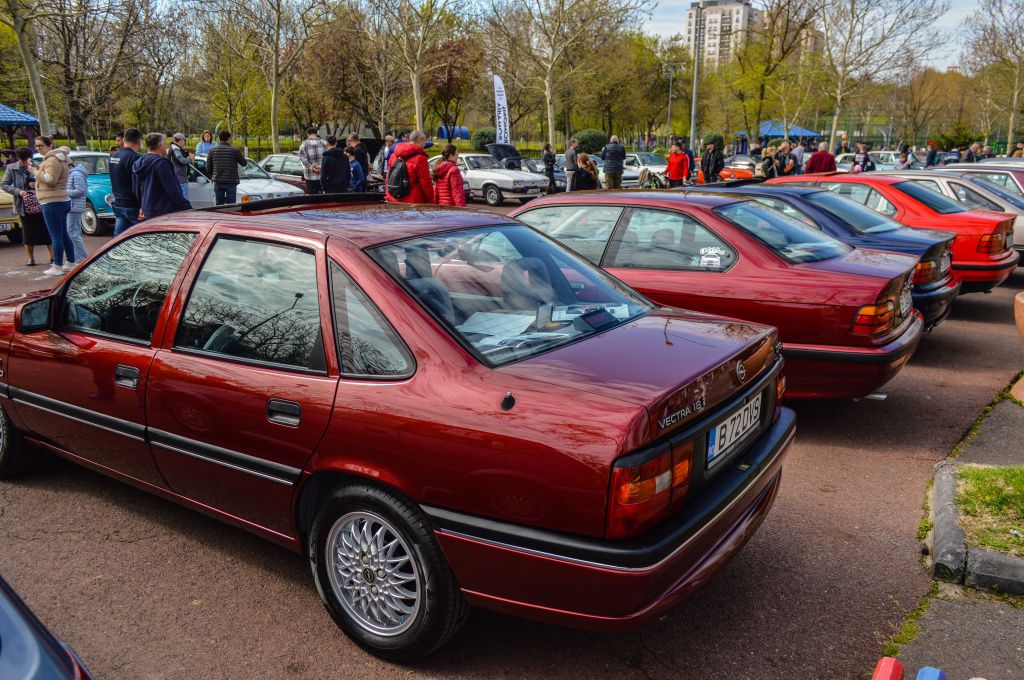 FOTO | Retroparada Primăverii: Ce am văzut la cea mai mare expoziție de mașini retro din țară - Imagine 37