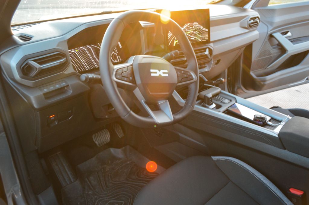 [FOTO] Test Drive Dacia Bigster Hybrid 155. Prima Dacia care oferă liniștea unei mașini premium - Imagine 28
