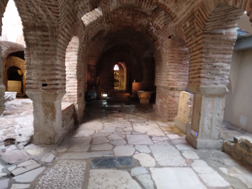 Galerie Foto Salonic - Imagine 3