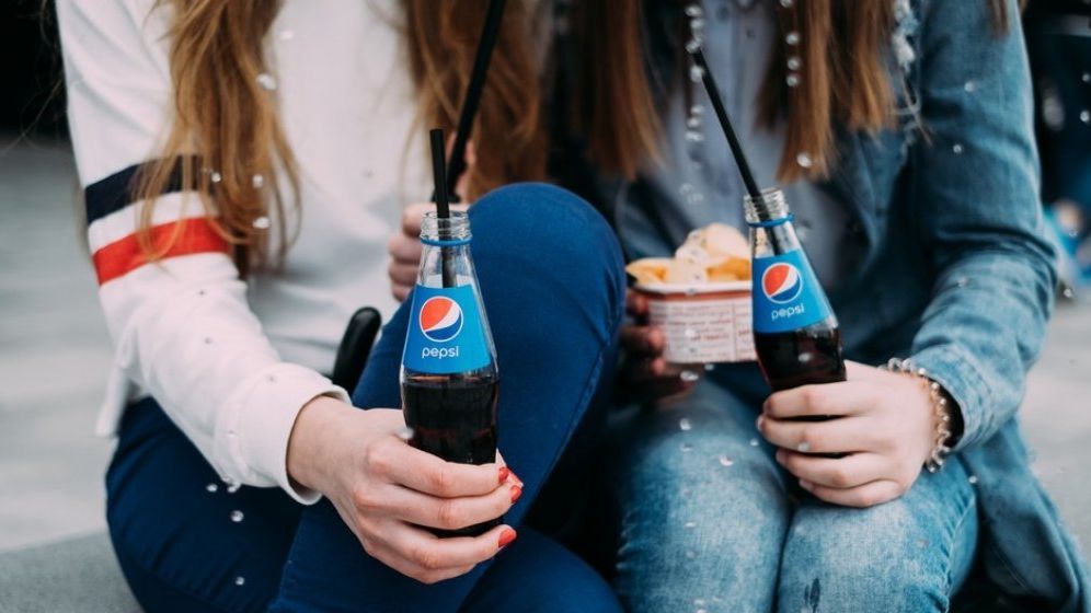 PepsiCo lansează ambalajul 100% reciclat pentru Pepsi și Mirinda