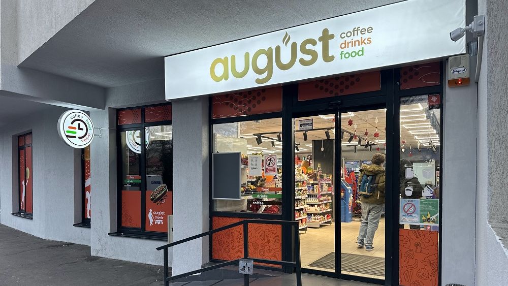 După doi ani de așteptare, August a deschis cel de al unsprezecelea magazin. Ciocolata Dubai, rol central în campania de Crăciun a retailerului