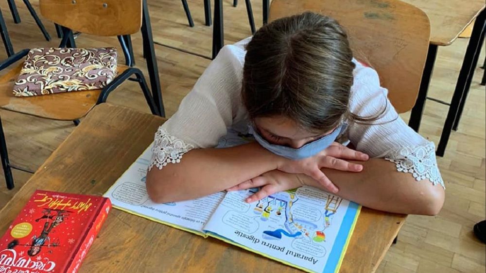 Cifrele înfricoșătoare ale analfabetismului funcțional. Ne dați sau nu ne dați educație?