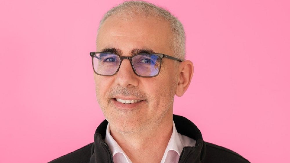 Ce fac managerii și antreprenorii în timpul liber | Ep. 19 - Ce cărți și filme îl inspiră pe Bogdan Georgescu, antreprenorul cu suflet de bibliotecar