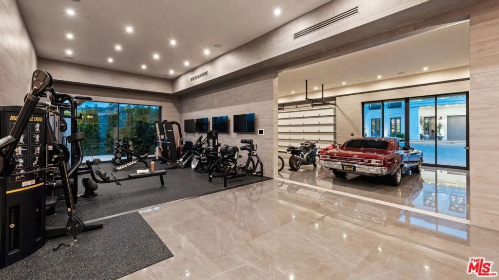 Cum arată casa de 68 mil. euro, scoasă la vânzare de Jennifer Lopez și Ben Affleck - Imagine 12