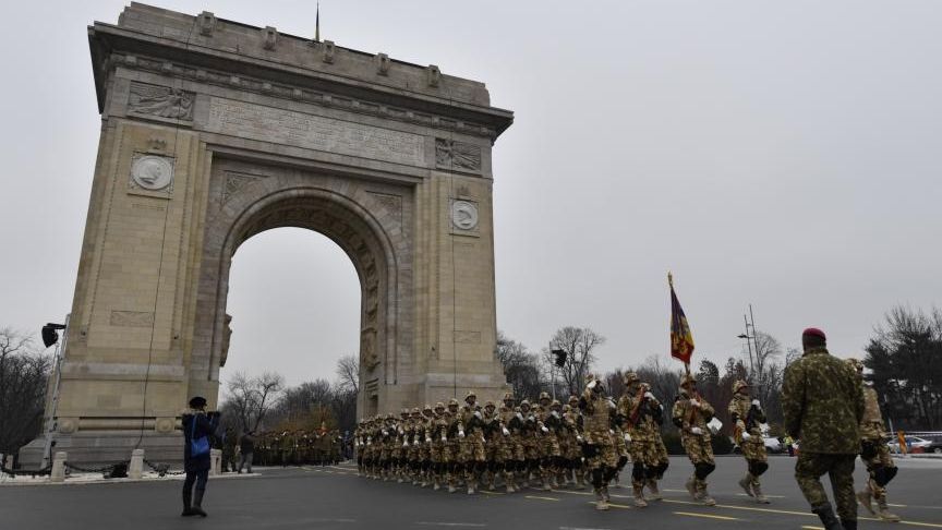 Proteste de 1 Decembrie: "Fara politicieni penali la Parada Militara"