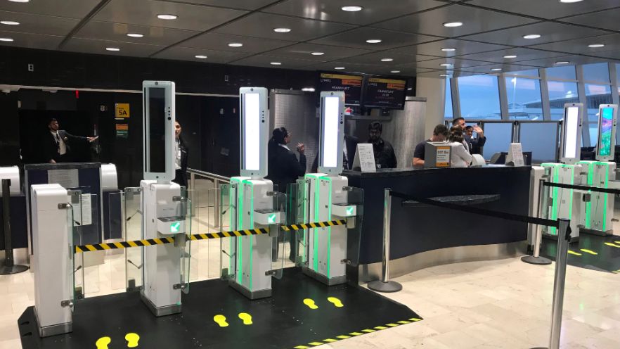 Un aeroport din America a implementat imbarcarea prin recunoastere faciala. 500 de pasageri imbarcati in mai putin de 20 minute