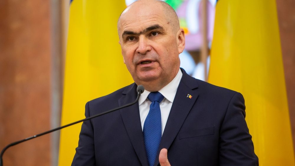 Primarii, gata să „se lupte” cu Bolojan pentru a salva programul „Anghel Saligny”