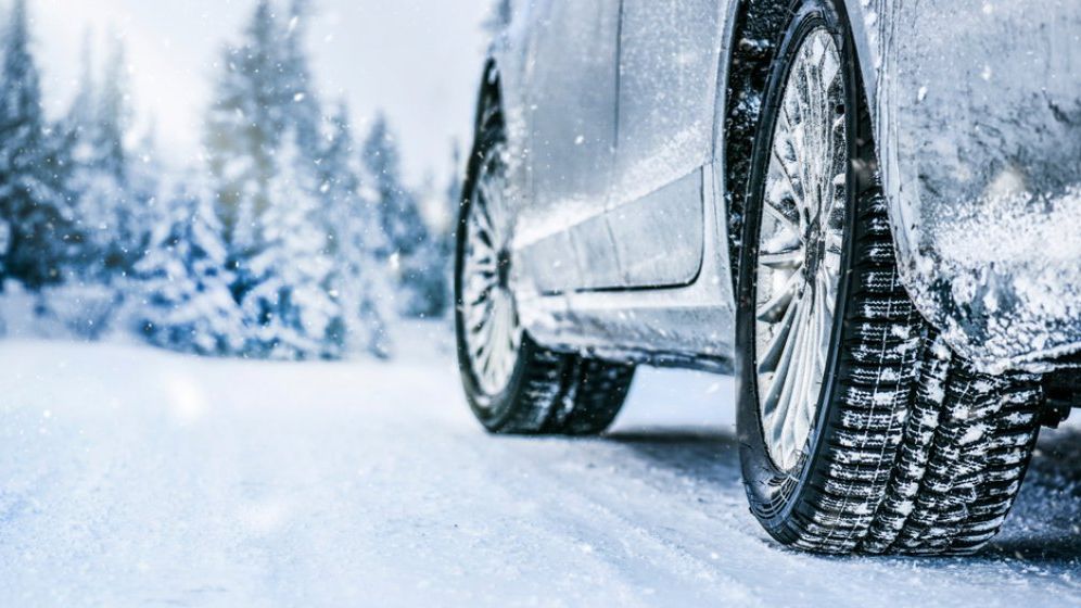 Avertisment ANM: Polei, ninsori moderate și viscol