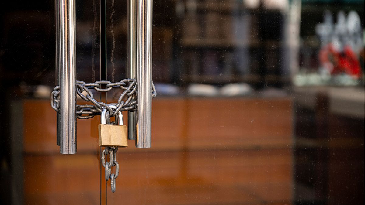 Peste 35.000 firme au dispărut în primele 11 luni din 2022, cu aproape 7.000 mai multe decât în 2021