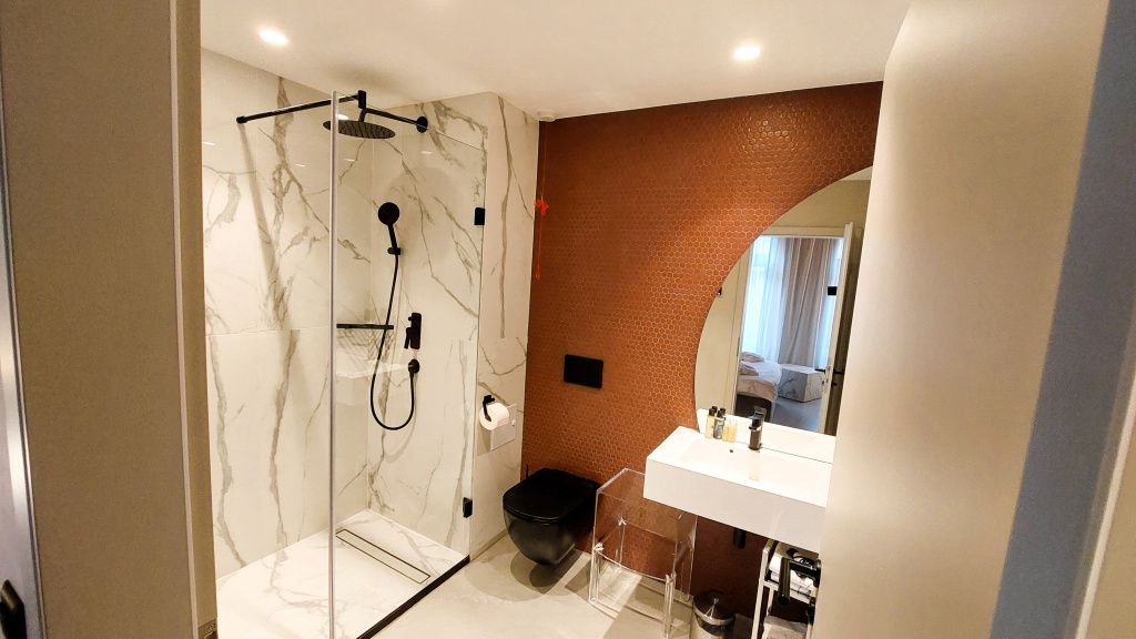 GALERIE FOTO | Cum arată apartamentele milionarei Anja Graf din centrul Capitalei - Imagine 75